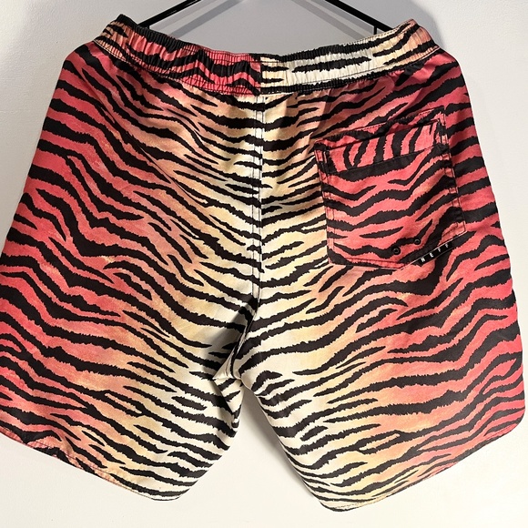 Neff Tiger Stripes Gradient Swim Shorts Versatile - Picture 2 of 2